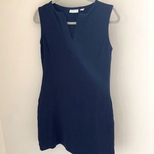 New york and company navy blue dress, with side pockets